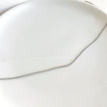 Load image into Gallery viewer, LUCIA BOX CHAIN NECKLACE

