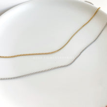 Load image into Gallery viewer, LUCIA BOX CHAIN NECKLACE
